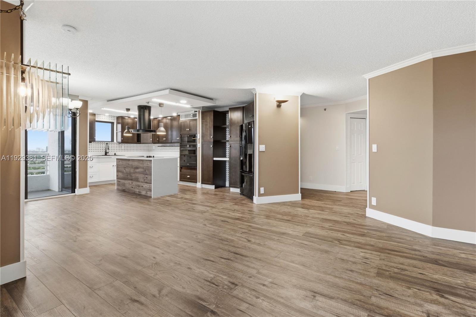 3300 NE 192nd St LP06