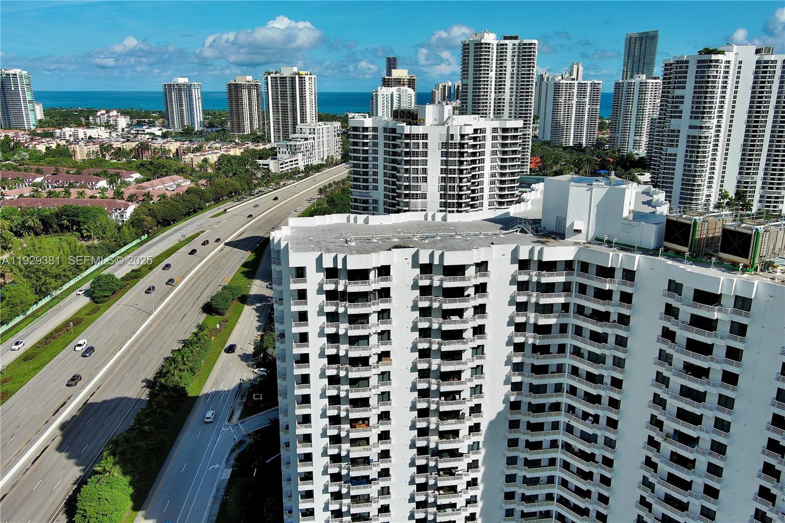 PARC CENTRAL AVENTURA EAS - Residential