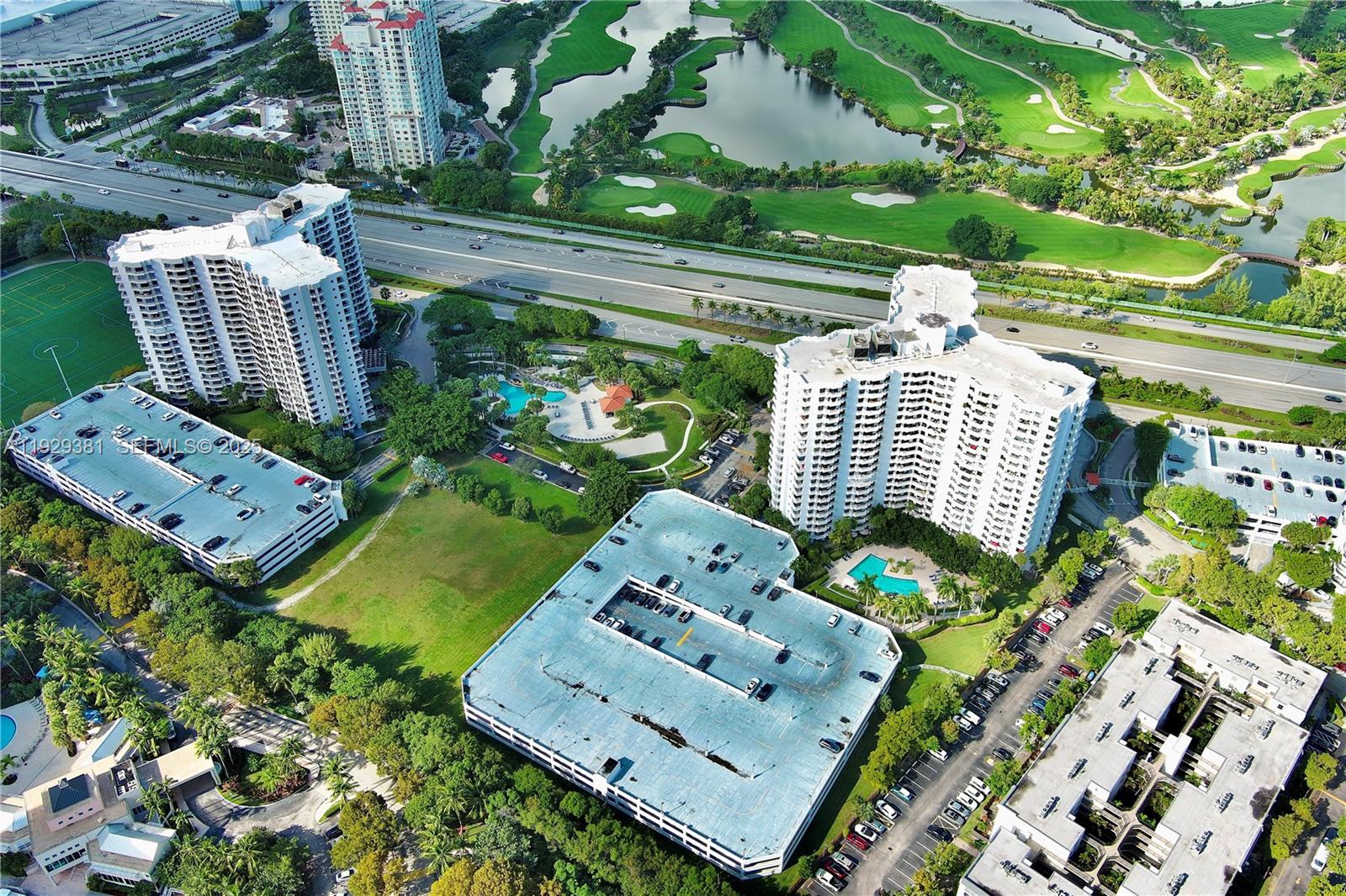 PARC CENTRAL AVENTURA EAS - Residential