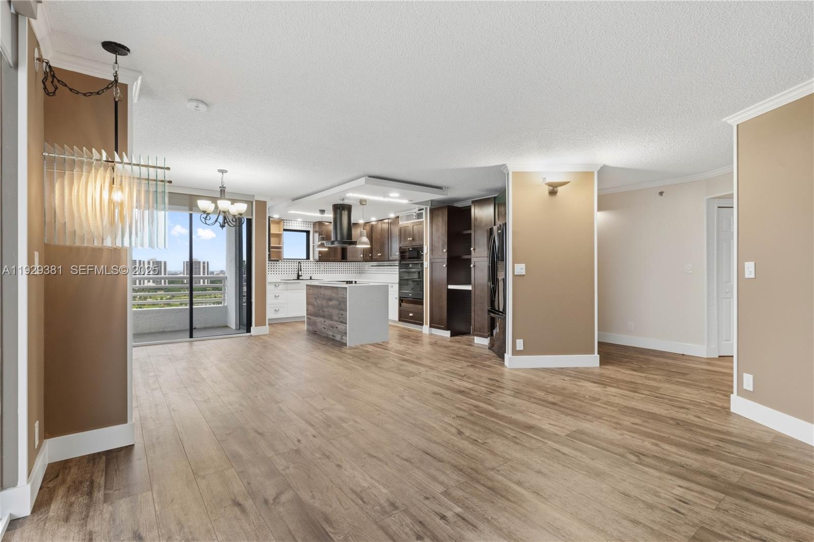 3300 NE 192nd St LP06