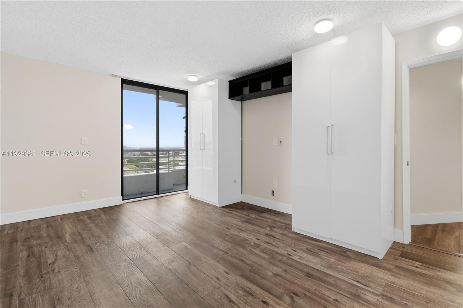 PARC CENTRAL AVENTURA EAS - Residential