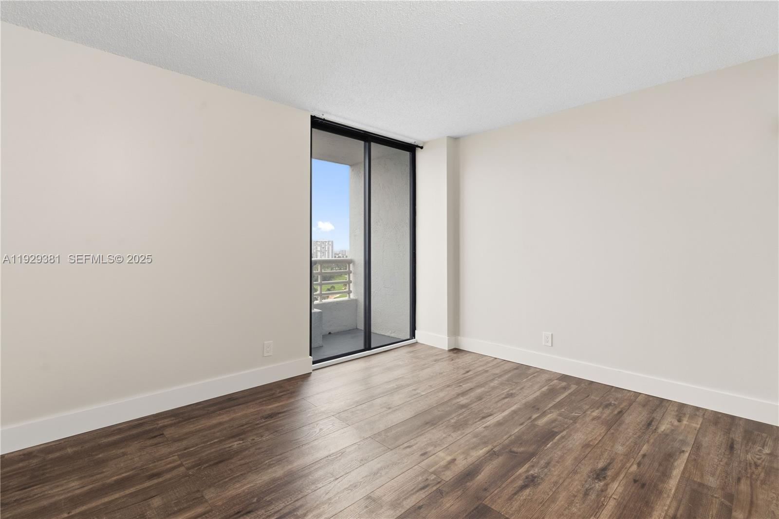 PARC CENTRAL AVENTURA EAS - Residential