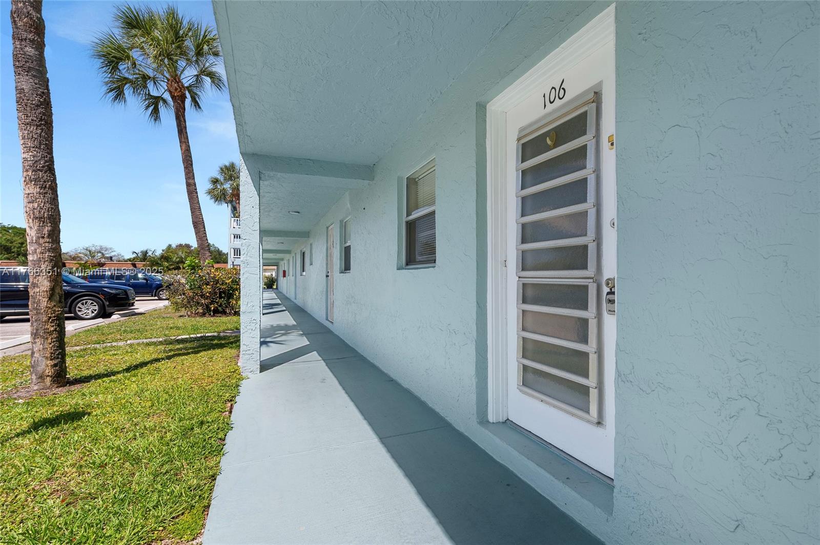 Rental Property at 606 Sw Natura Blvd 106, Deerfield Beach, Broward County, Florida - Bedrooms: 1 
Bathrooms: 2  - $1,650 MO.