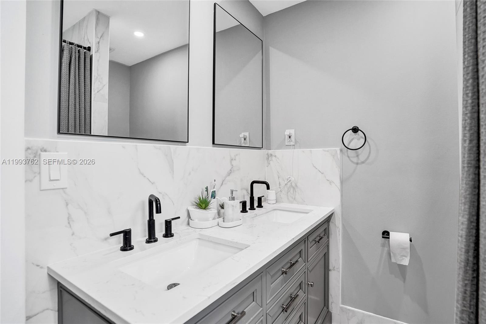 BISCAYNE GARDENS SEC F PT - Residential