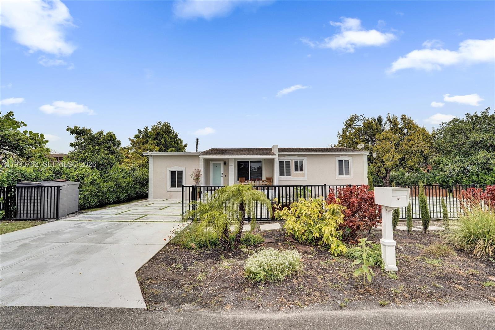 BISCAYNE GARDENS SEC F PT - Residential