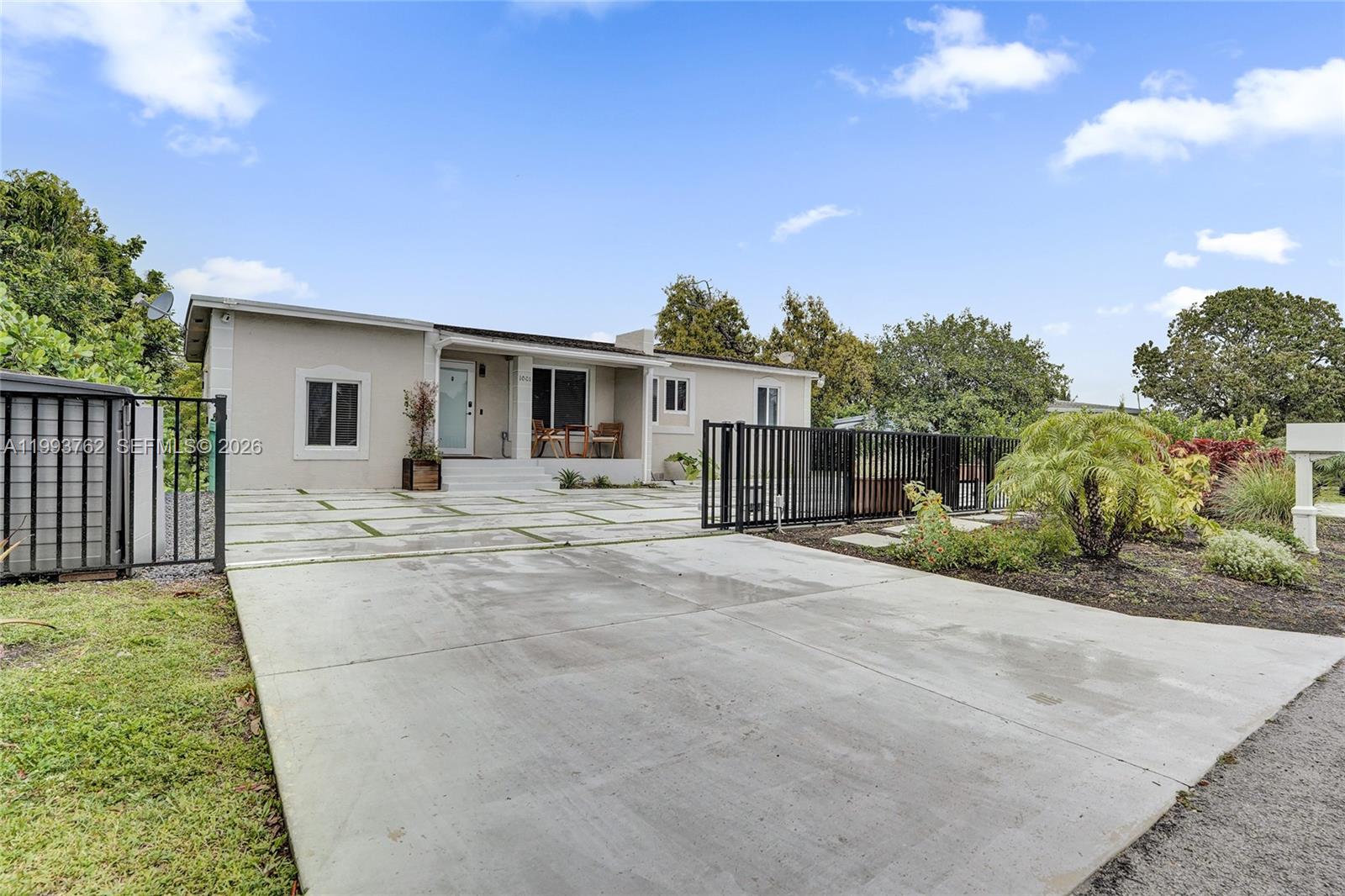 BISCAYNE GARDENS SEC F PT - Residential