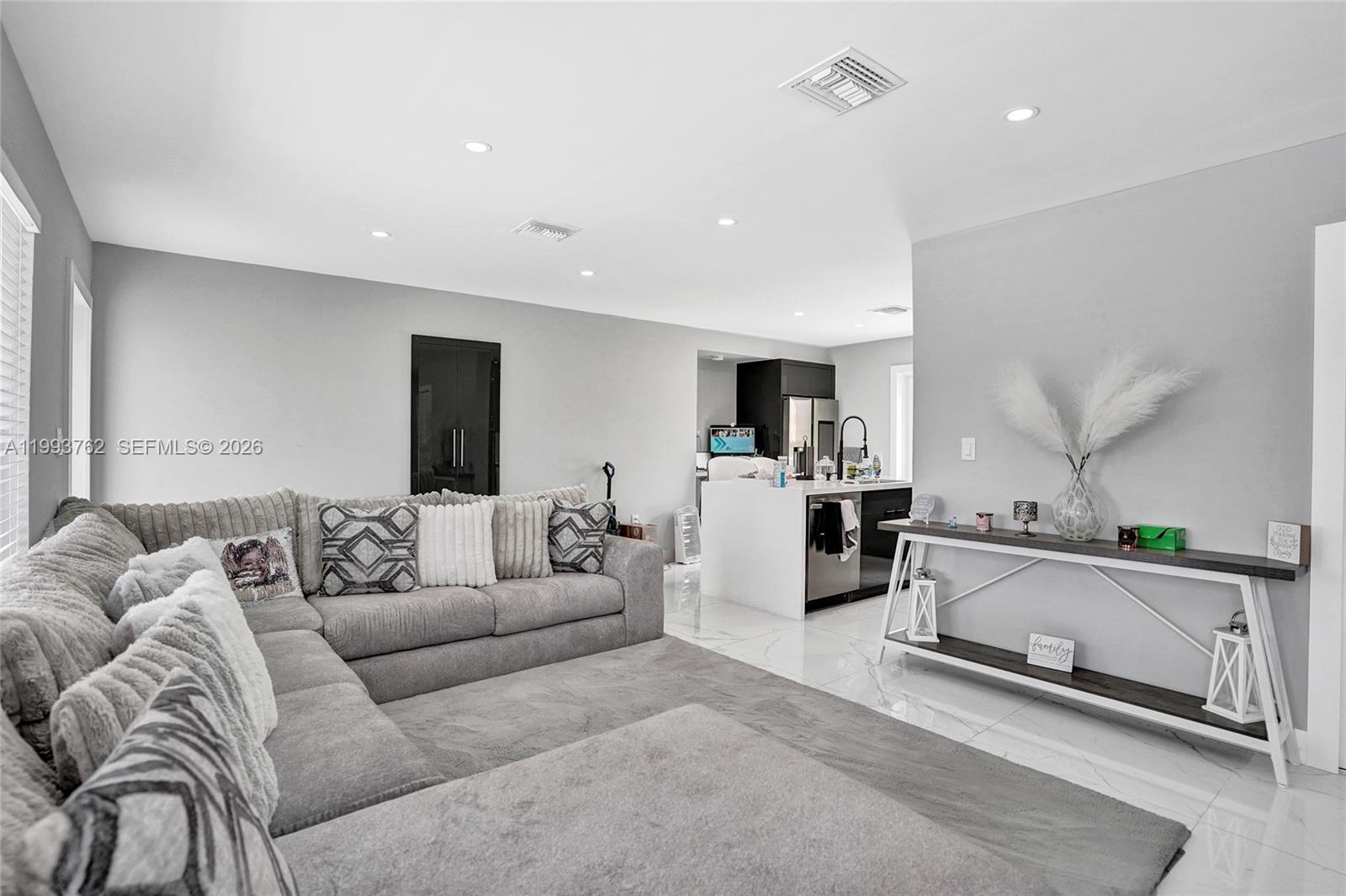 BISCAYNE GARDENS SEC F PT - Residential