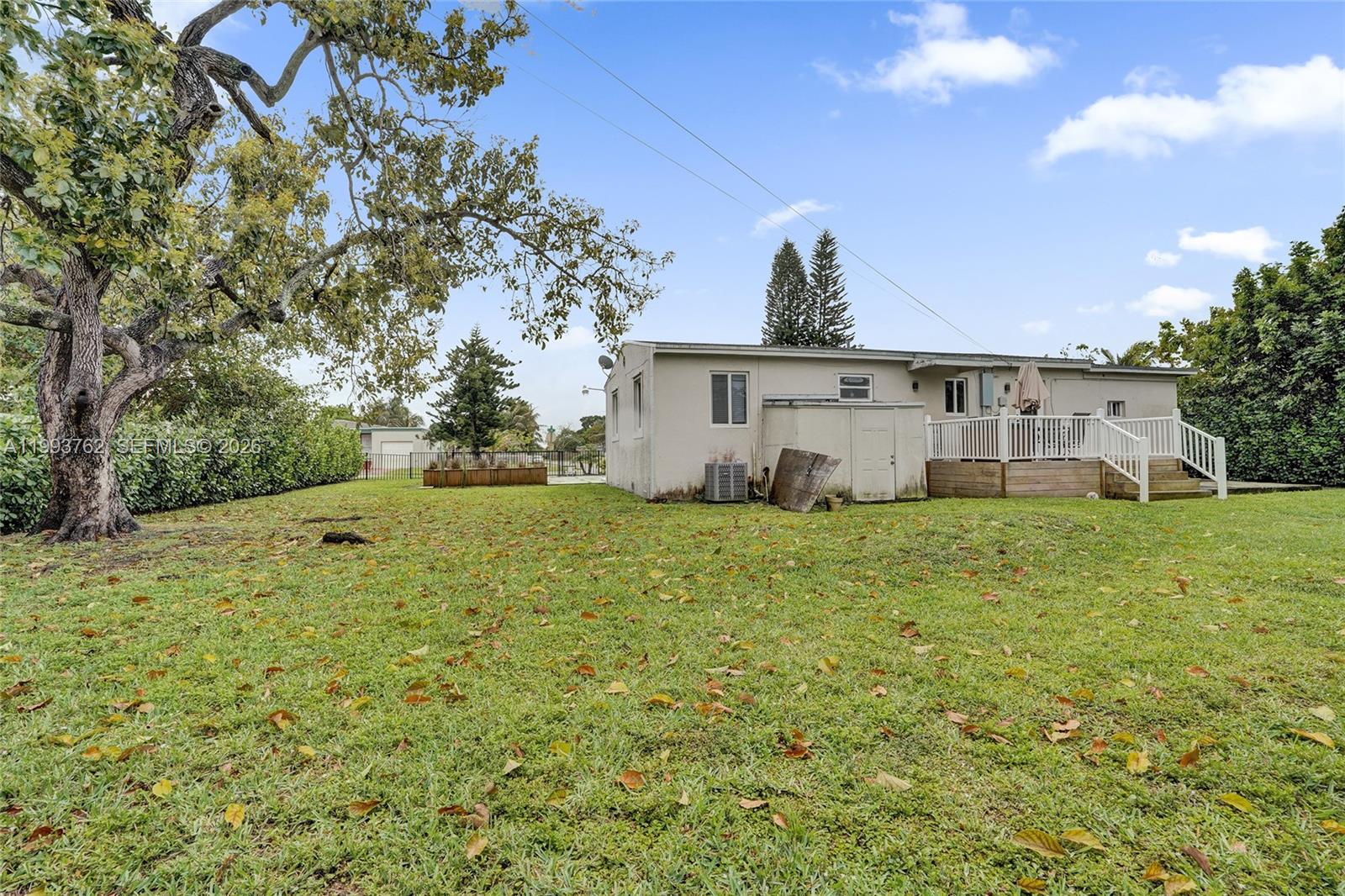 BISCAYNE GARDENS SEC F PT - Residential