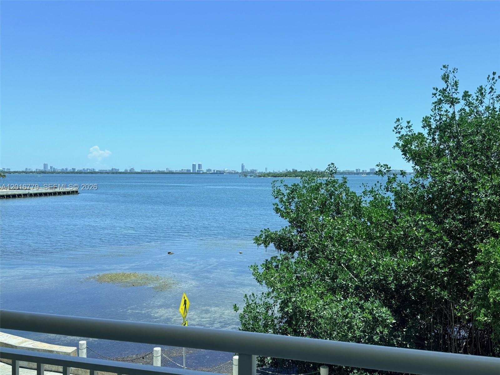 2000 N Bayshore Dr 220