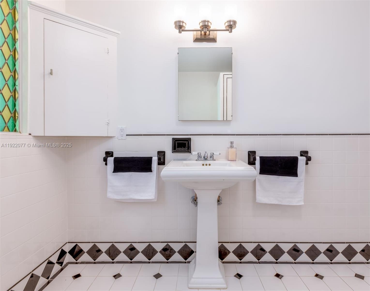 EAST SHENANDOAH - Residential Lease