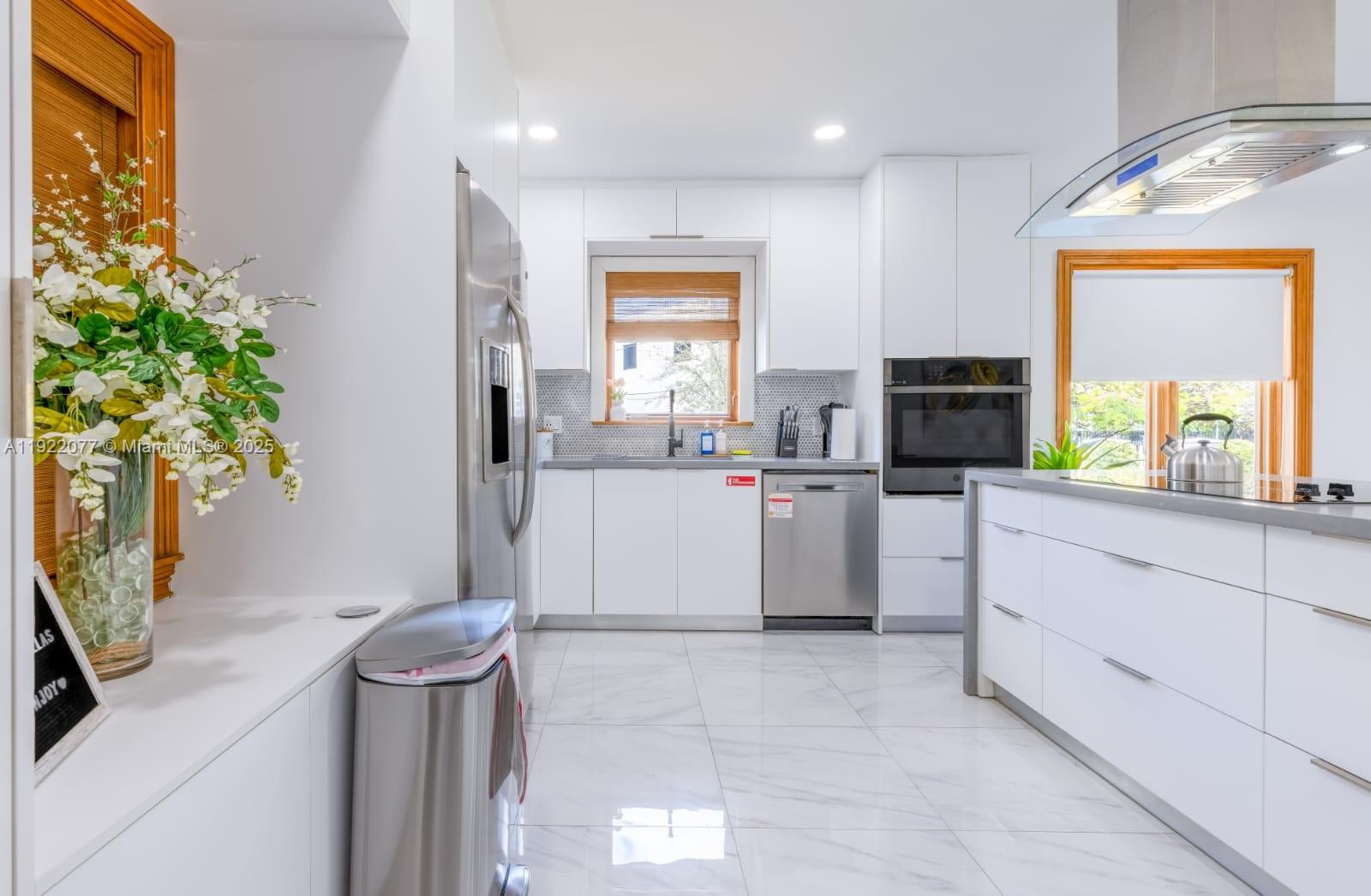 EAST SHENANDOAH - Residential Lease
