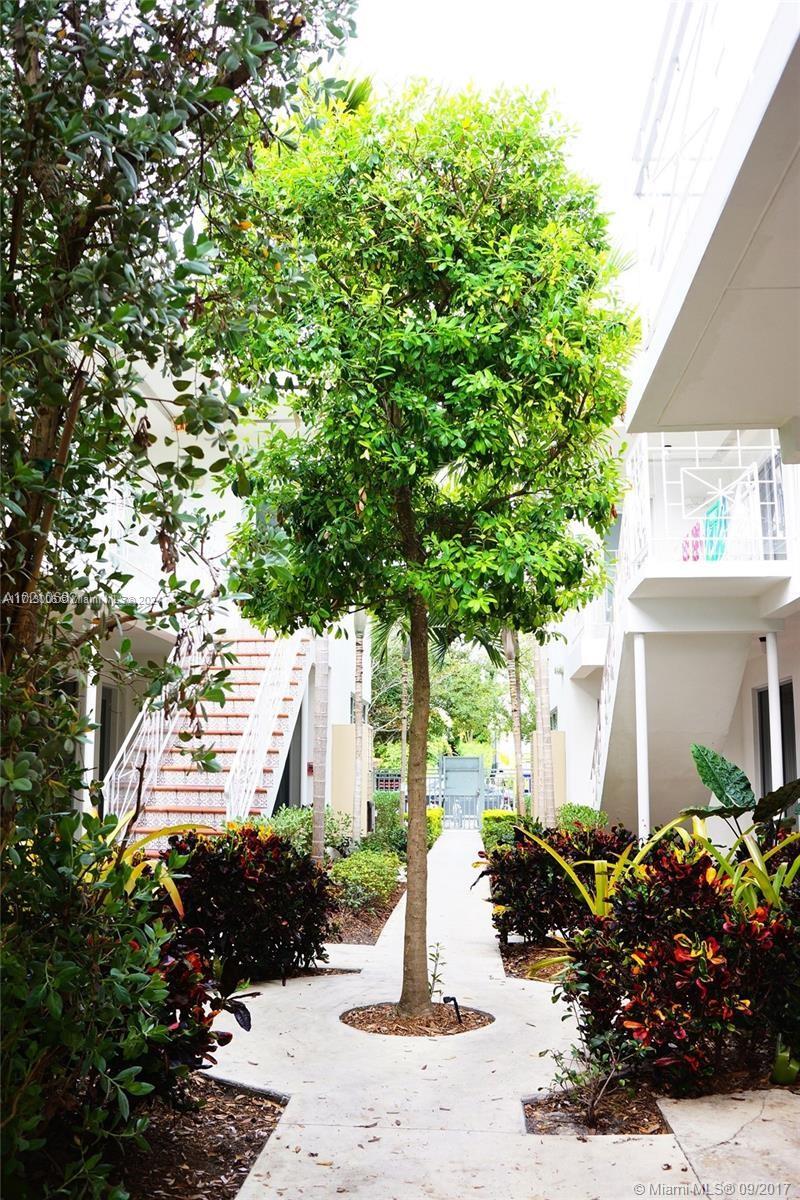 ETRURIA CONDO - Residential