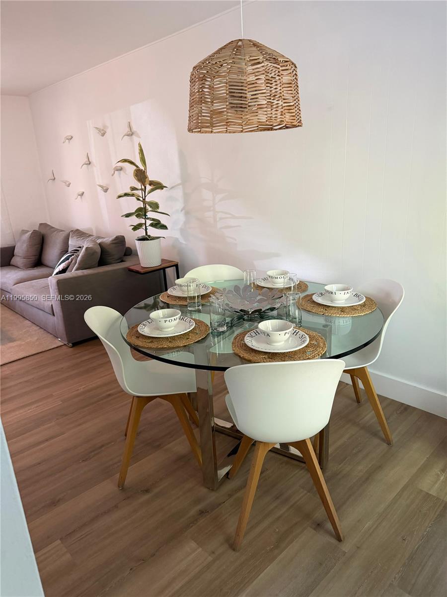 BISCAYNE LAWN EXTENSION - Residential Lease