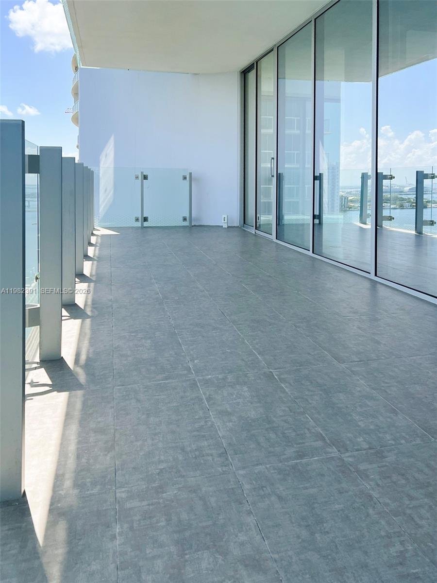 MISSONI BAIA - Residential Lease