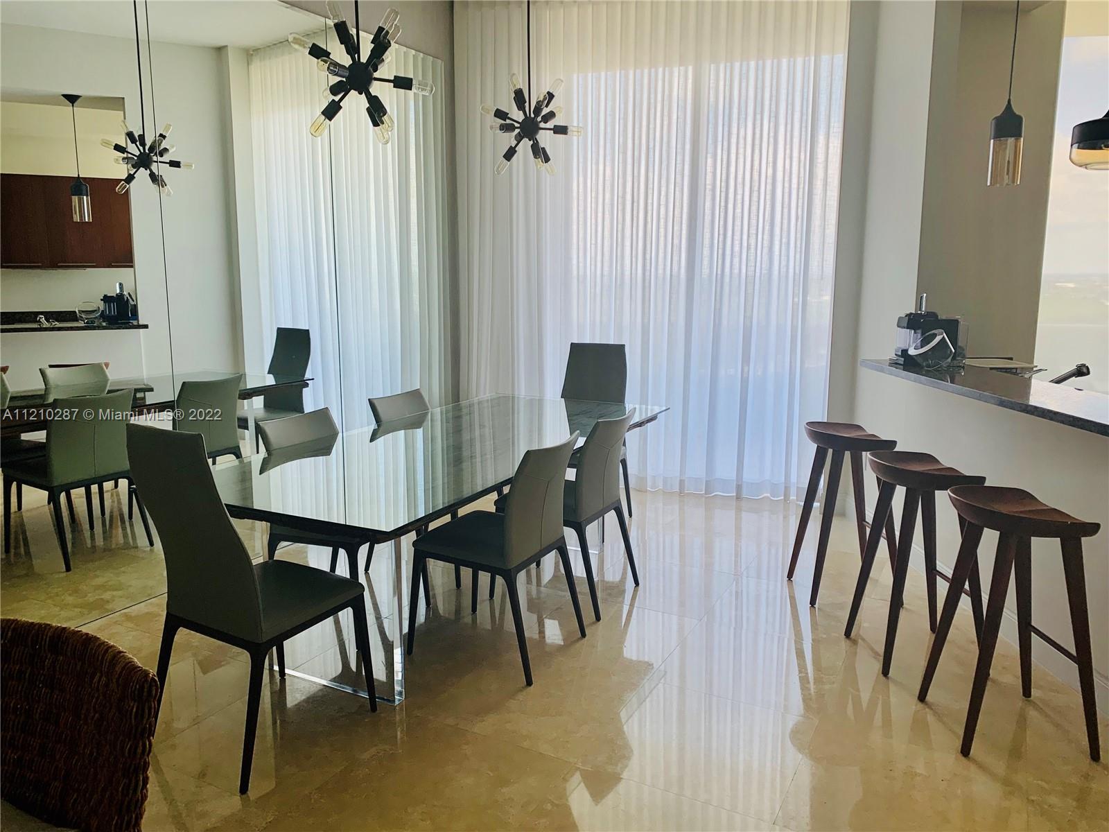 15811 Collins Ave 3305