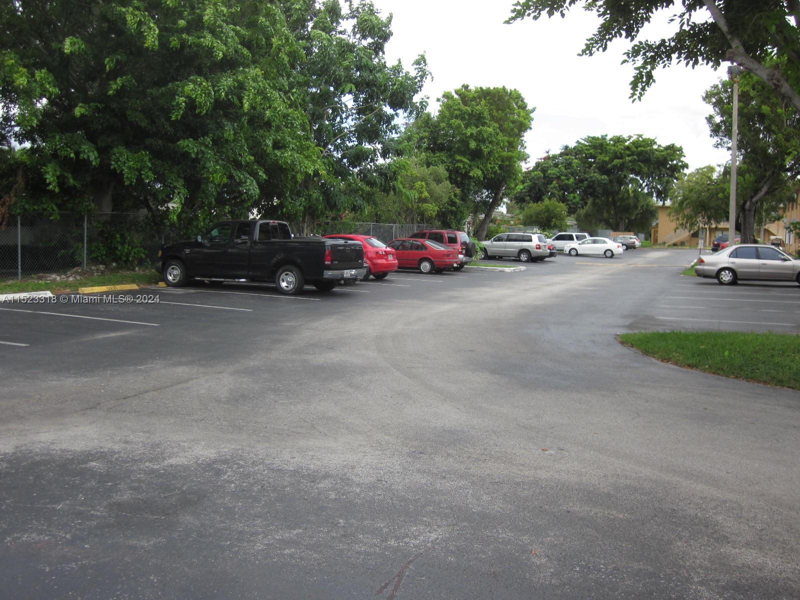 ROZLAND CONDO - Residential Lease