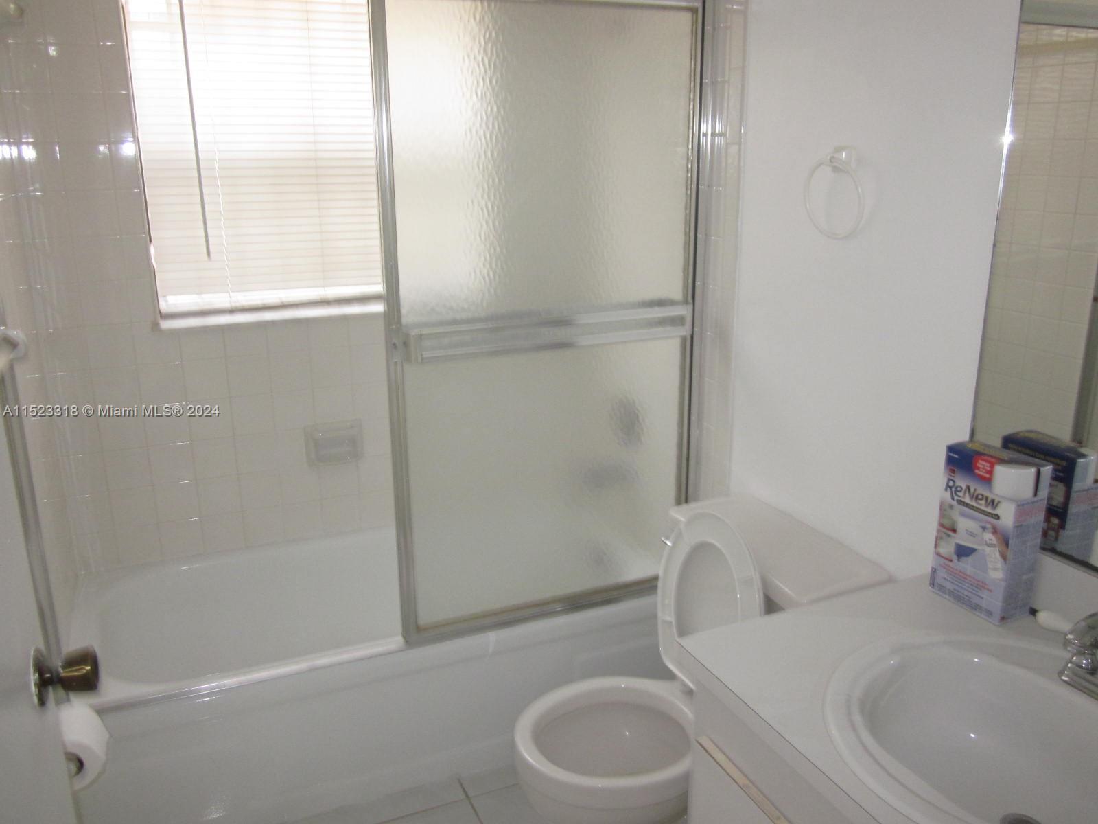 ROZLAND CONDO - Residential Lease