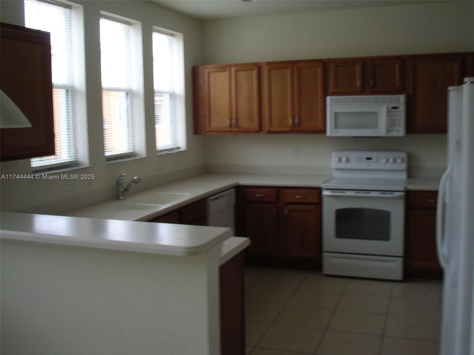 CITYSIDE CONDO - Residential