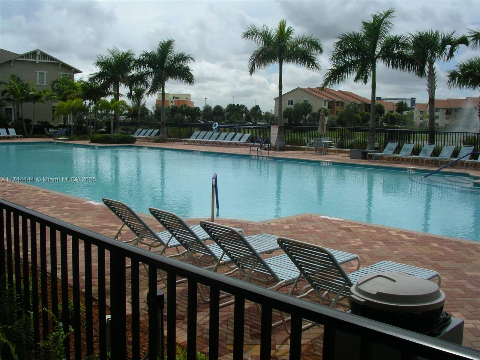 CITYSIDE CONDO - Residential