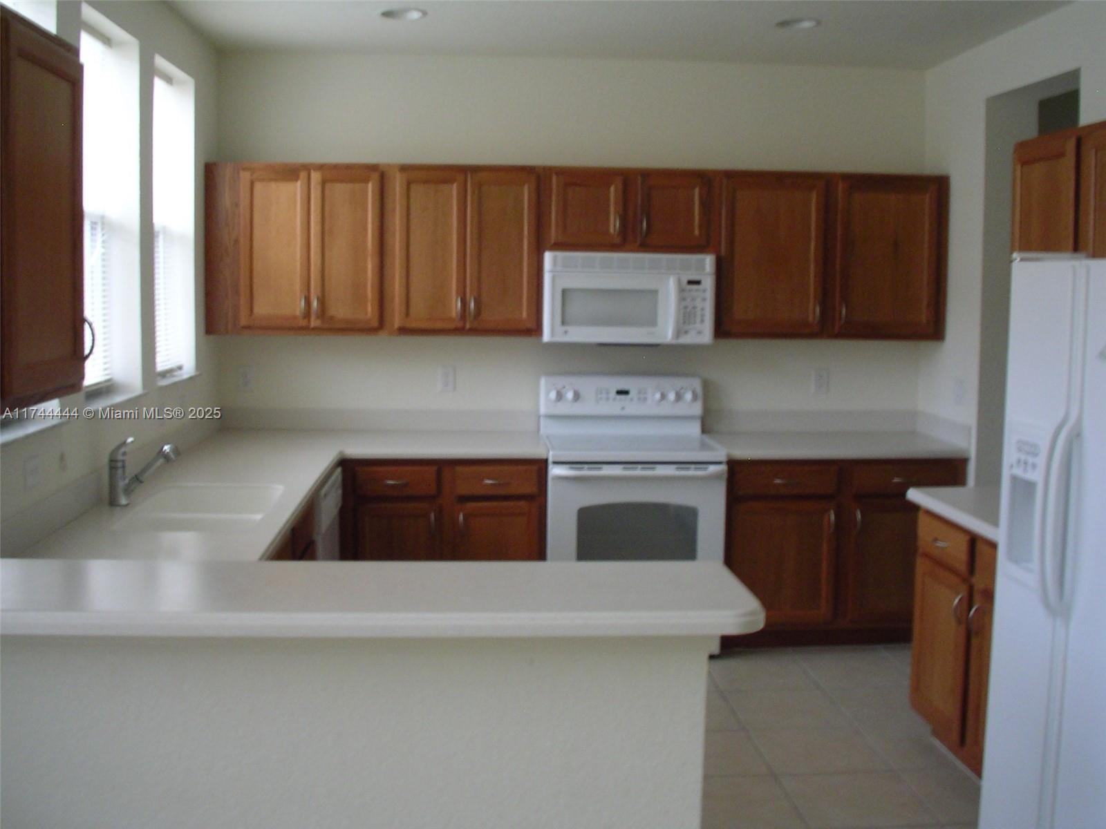 CITYSIDE CONDO - Residential