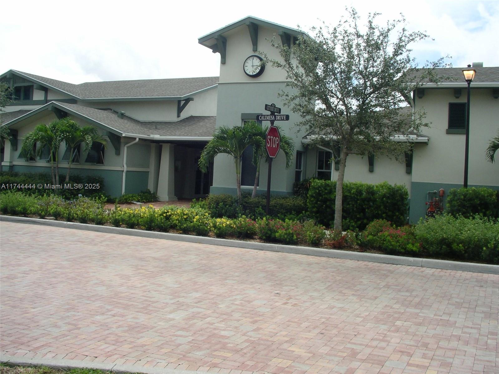 CITYSIDE CONDO - Residential