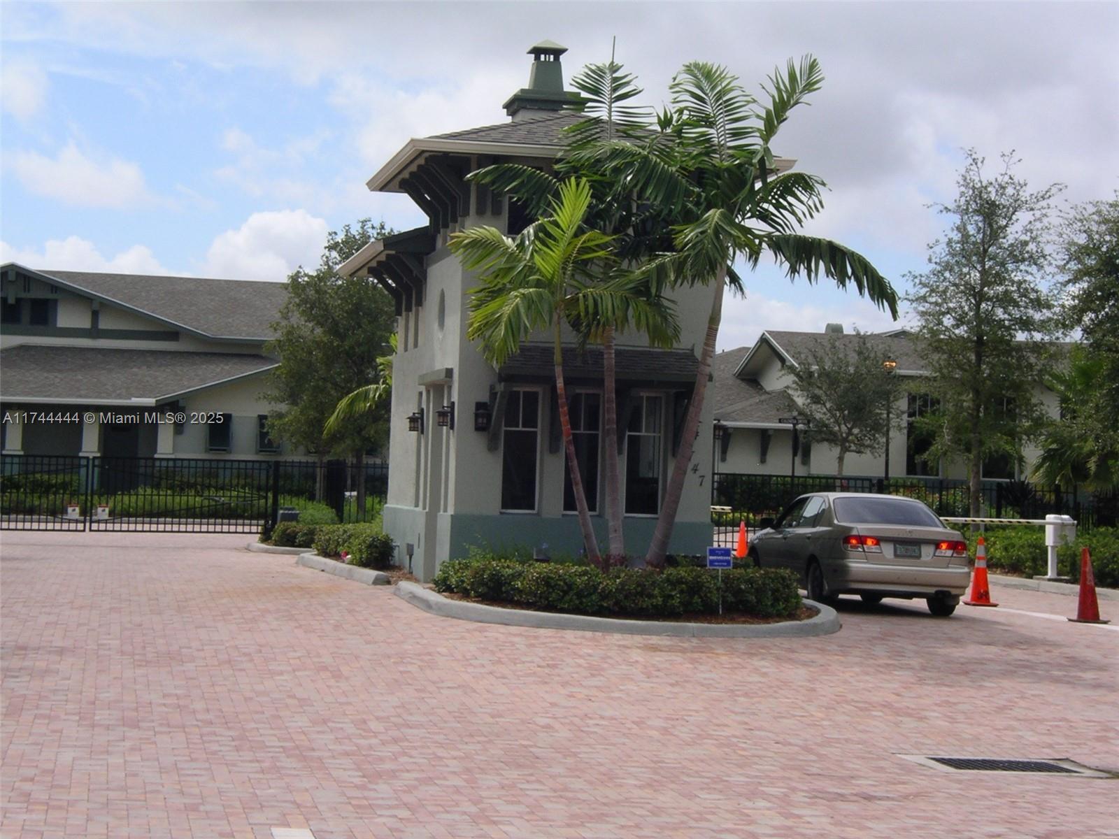 CITYSIDE CONDO - Residential