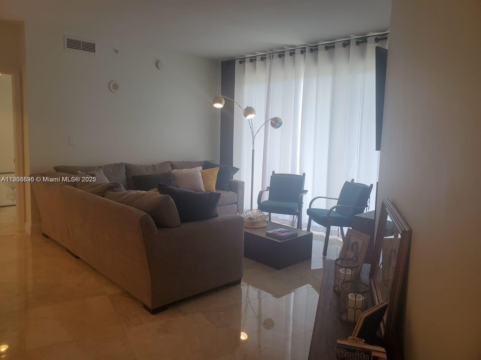 TURNBERRY VILLAGE SO TOWE - Residential Lease