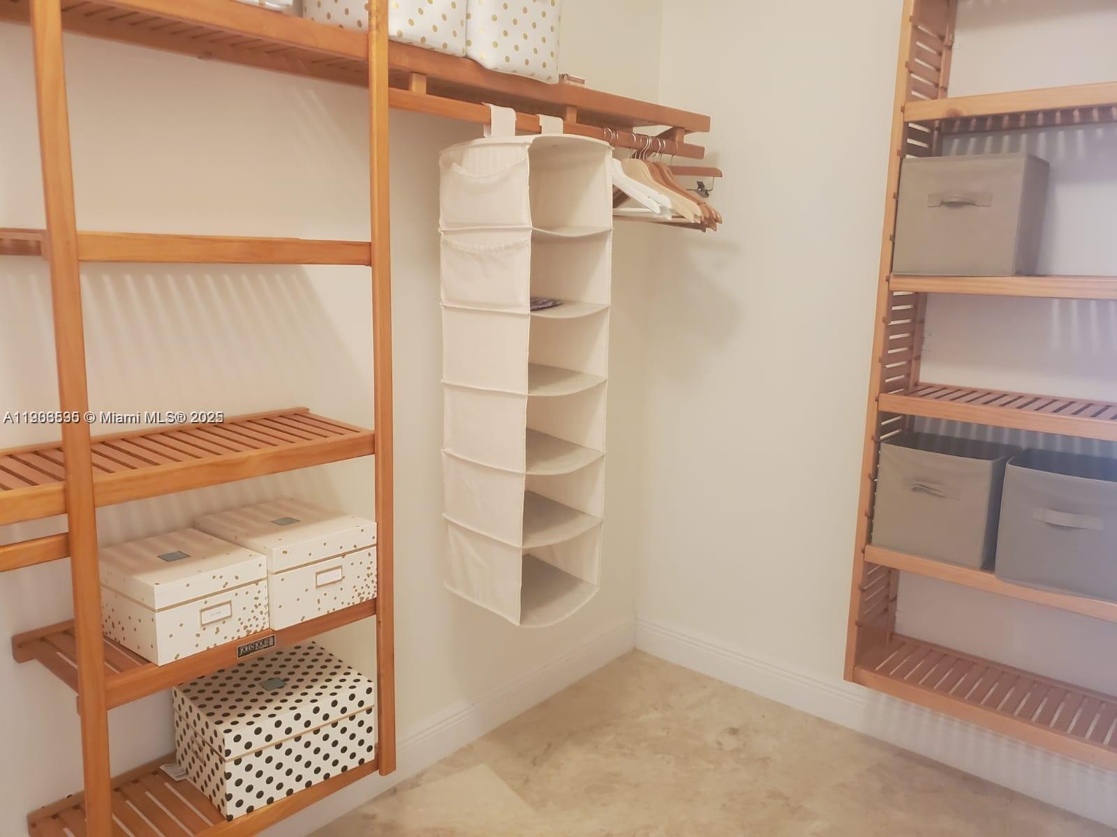 TURNBERRY VILLAGE SO TOWE - Residential Lease