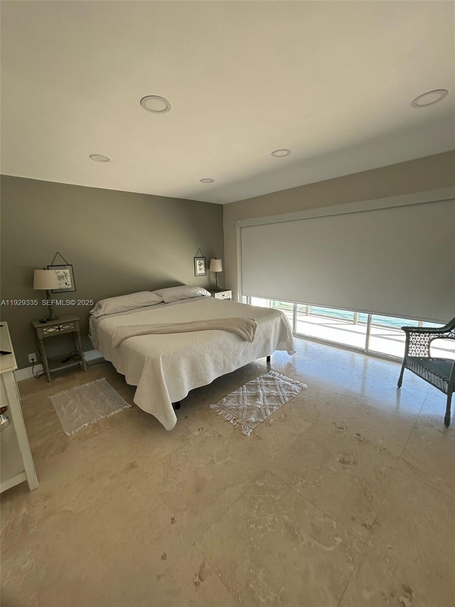 PELICAN LANDING CONDO - Residential