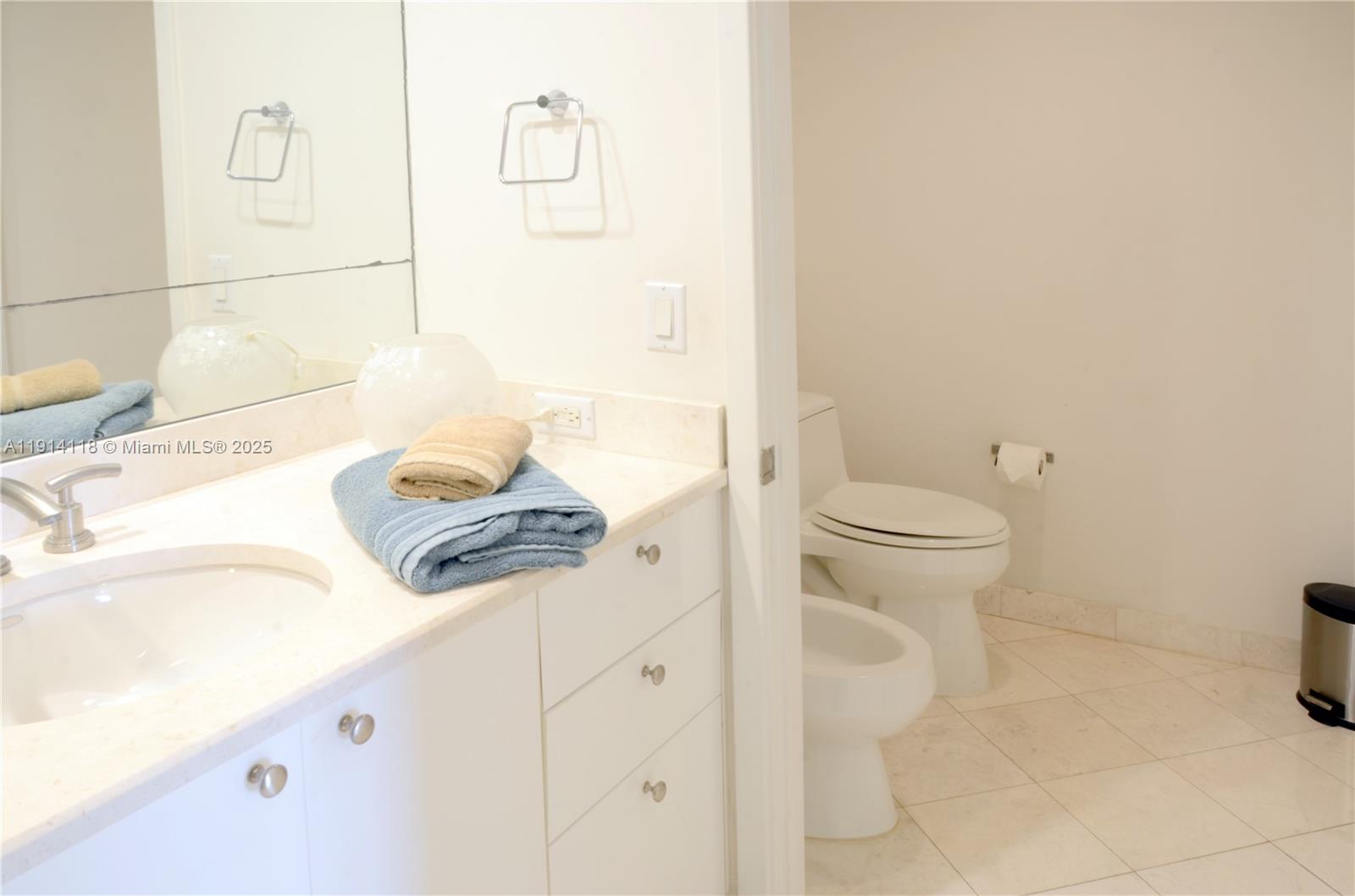 CARBONELL CONDO - Residential Lease