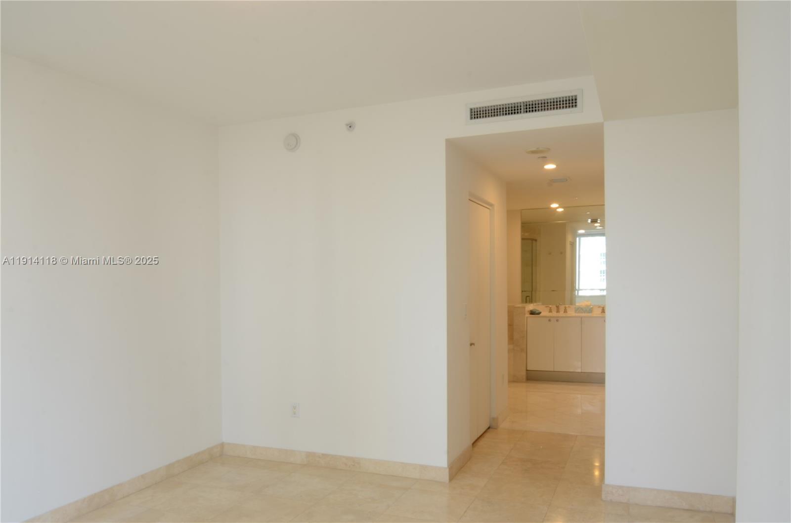 CARBONELL CONDO - Residential Lease