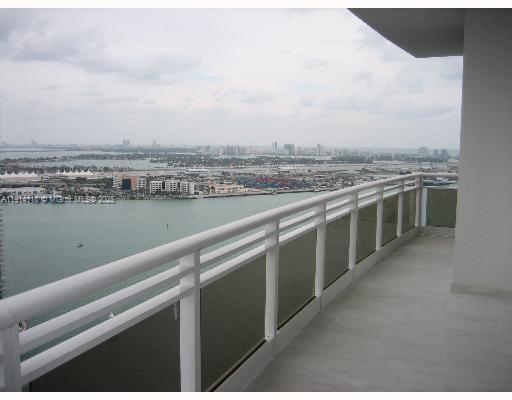 CARBONELL CONDO - Residential Lease