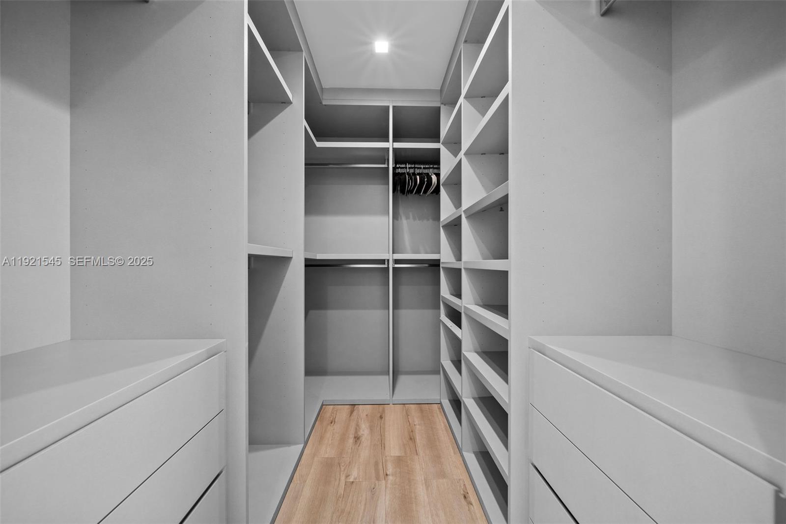 NAUTILUS SUB - Residential