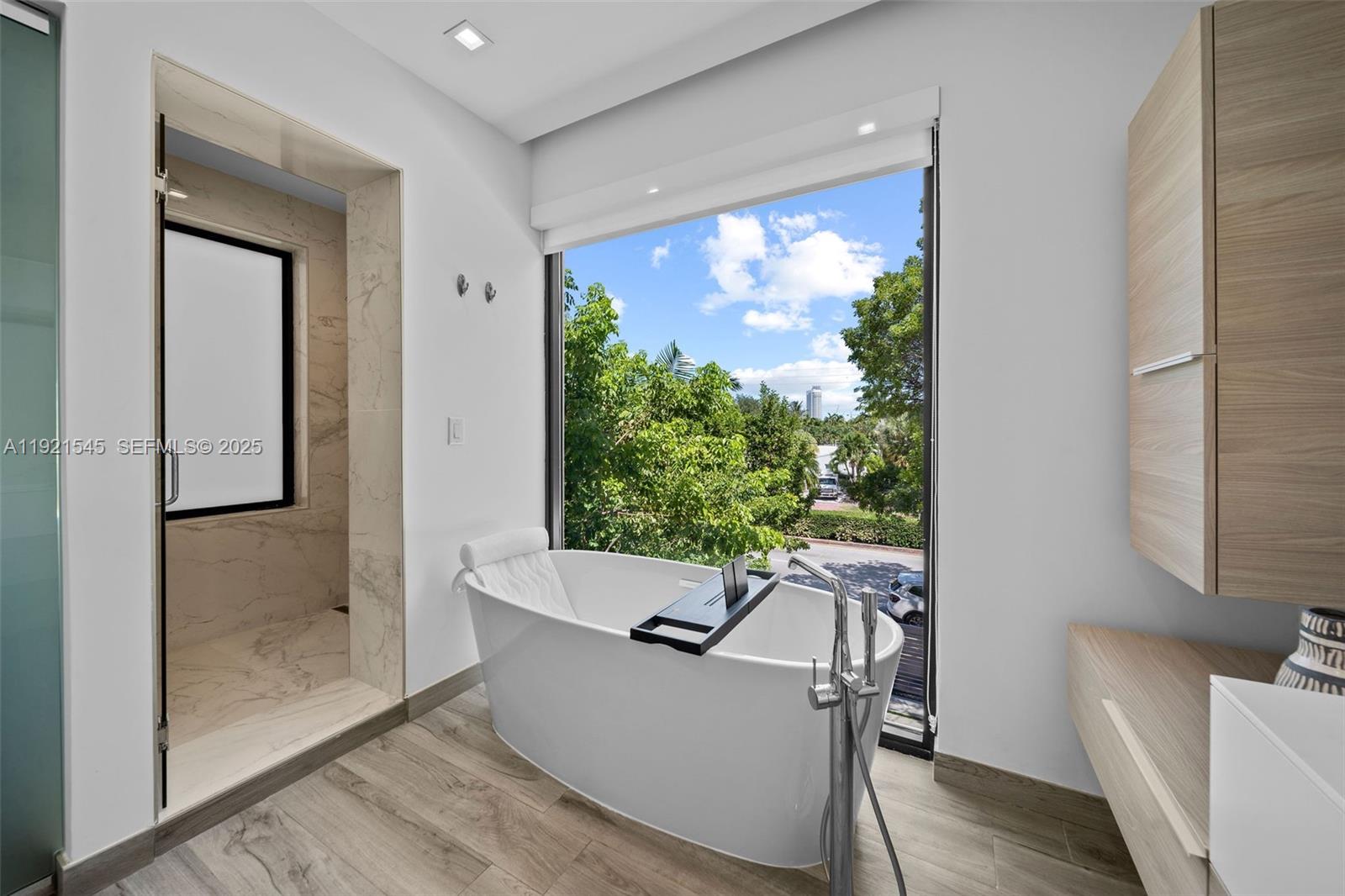 NAUTILUS SUB - Residential