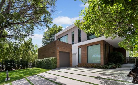 Photo of 4740 Alton Rd, Miami Beach, FL 33140 (MLS # A11921545)