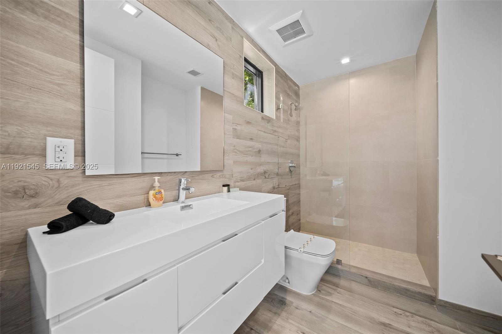 NAUTILUS SUB - Residential