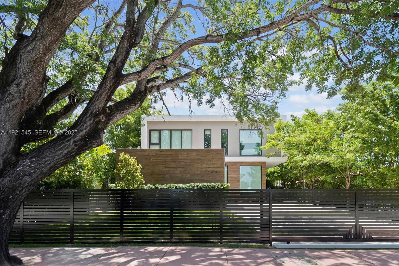 NAUTILUS SUB - Residential