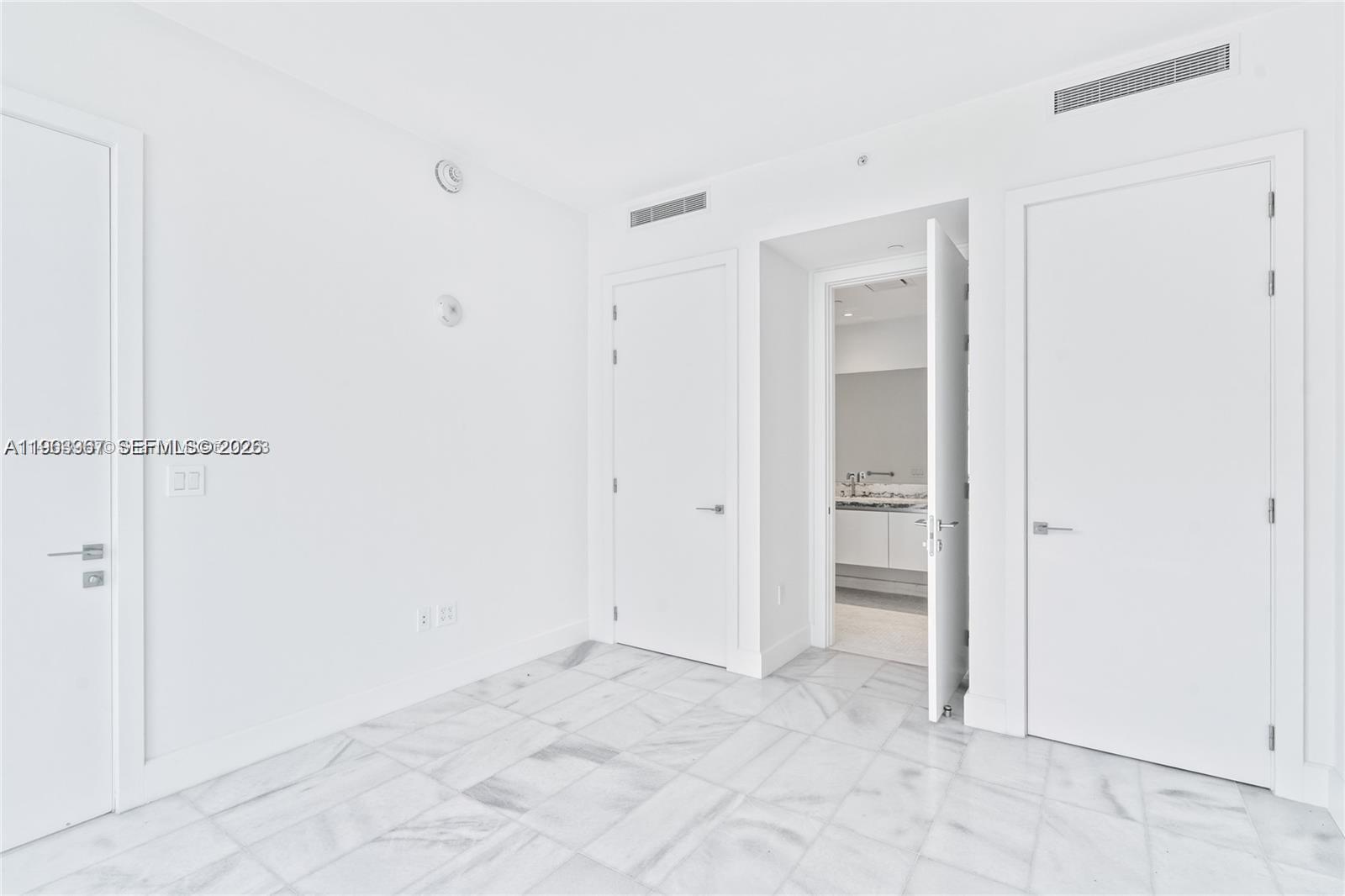 ESCOTTONIA PARK - Residential