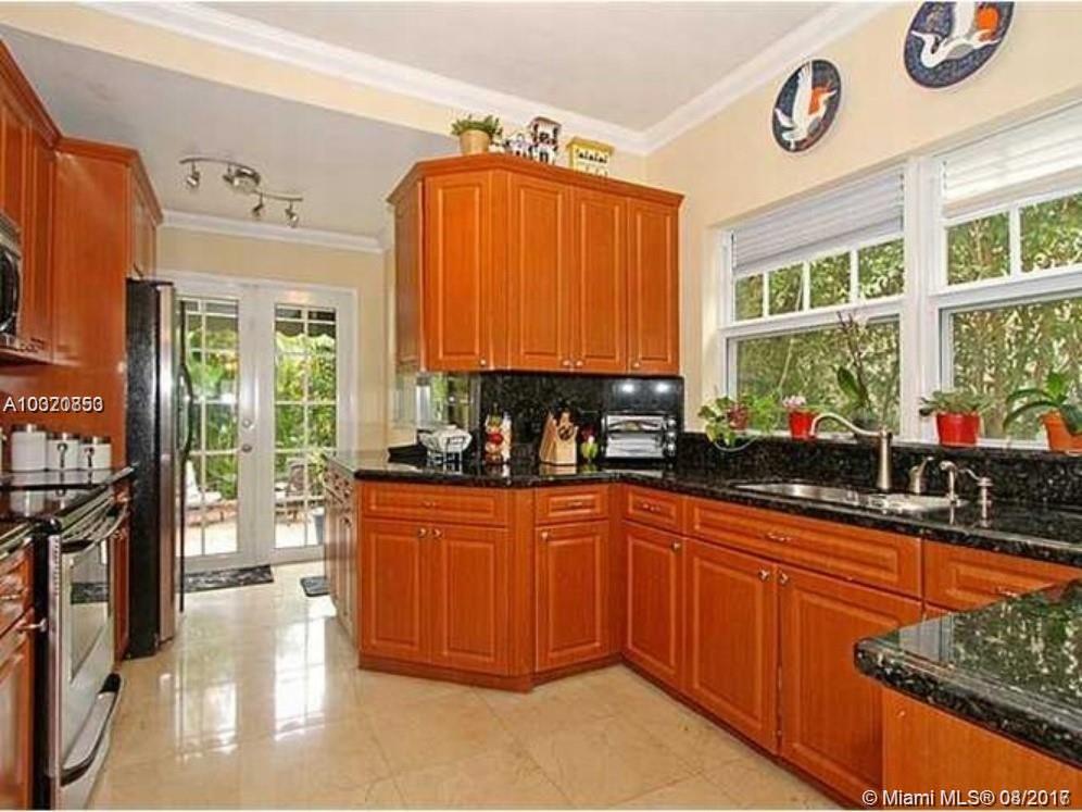 CORAL GABLES SEC B - Residential Lease