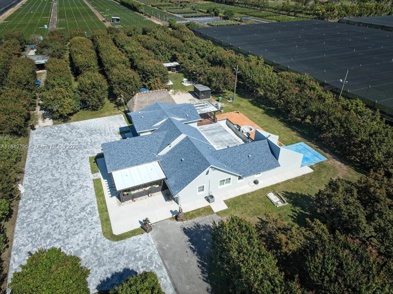 REDLANDS - Residential