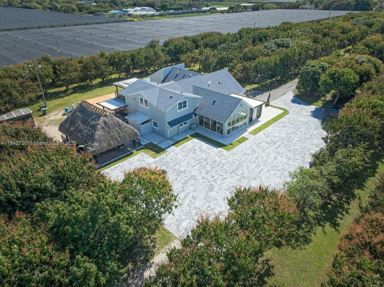 REDLANDS - Residential