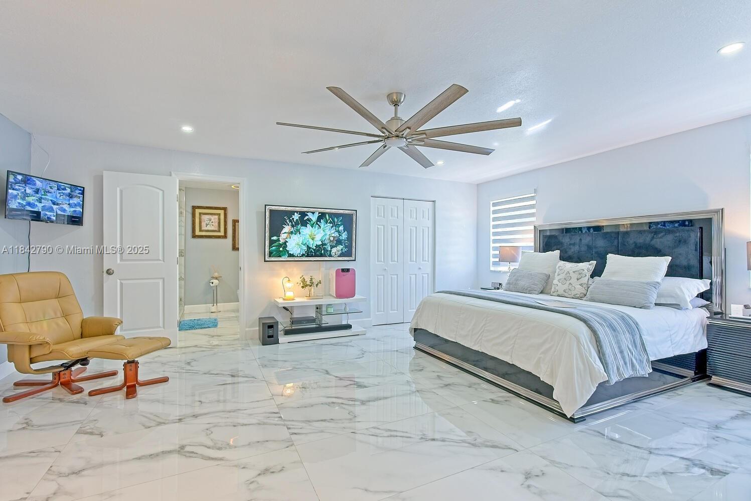 REDLANDS - Residential