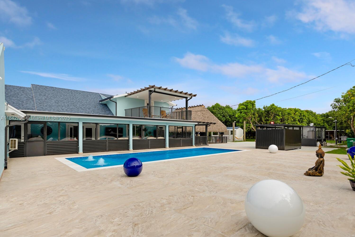 REDLANDS - Residential