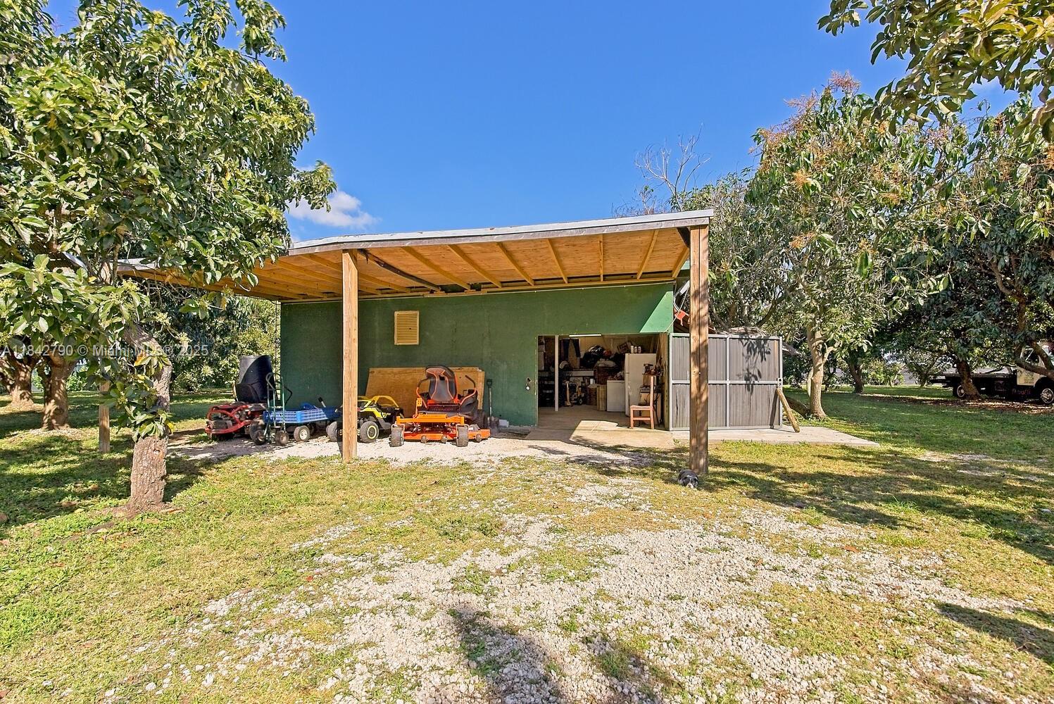 REDLANDS - Residential