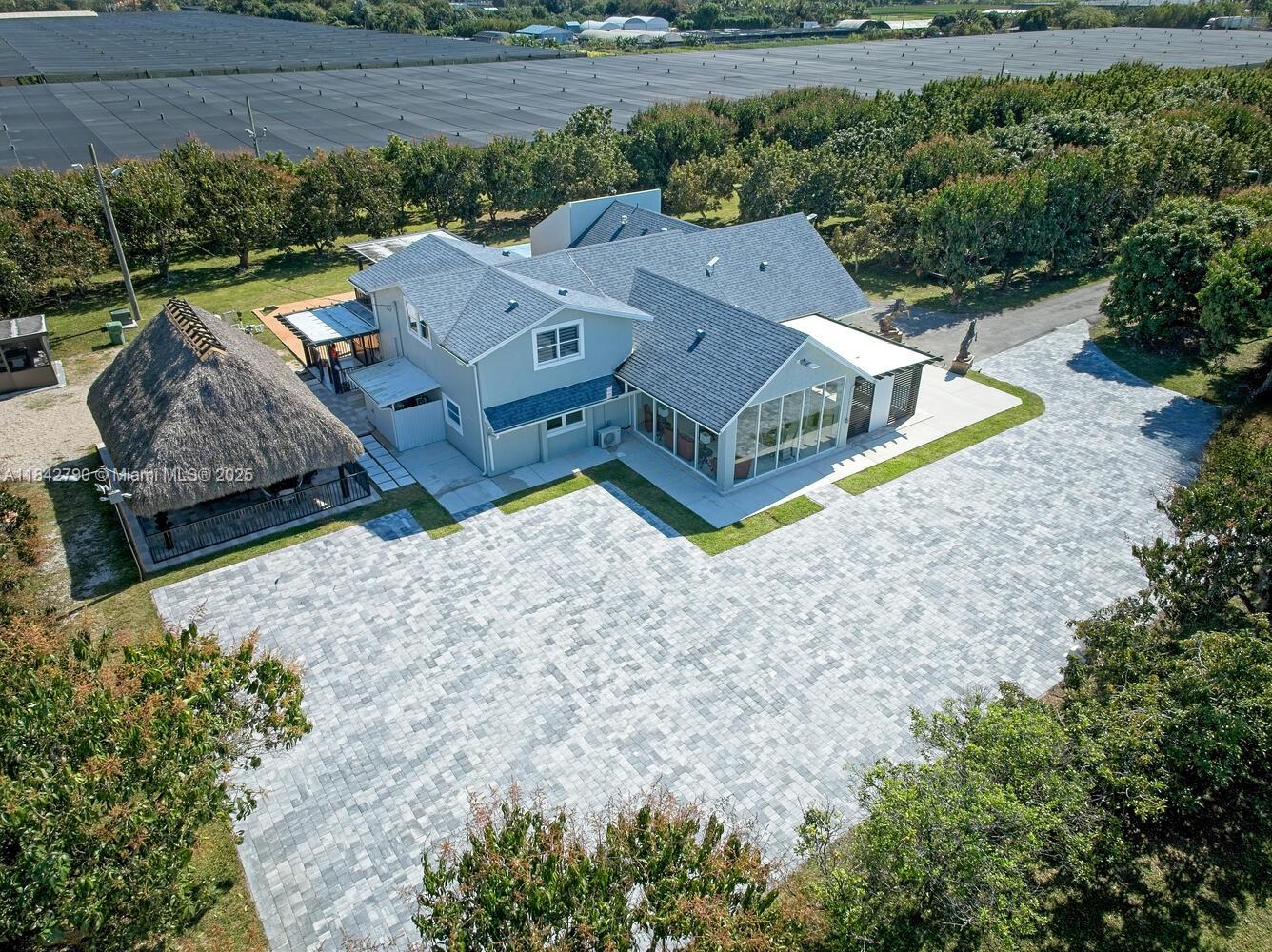 REDLANDS - Residential