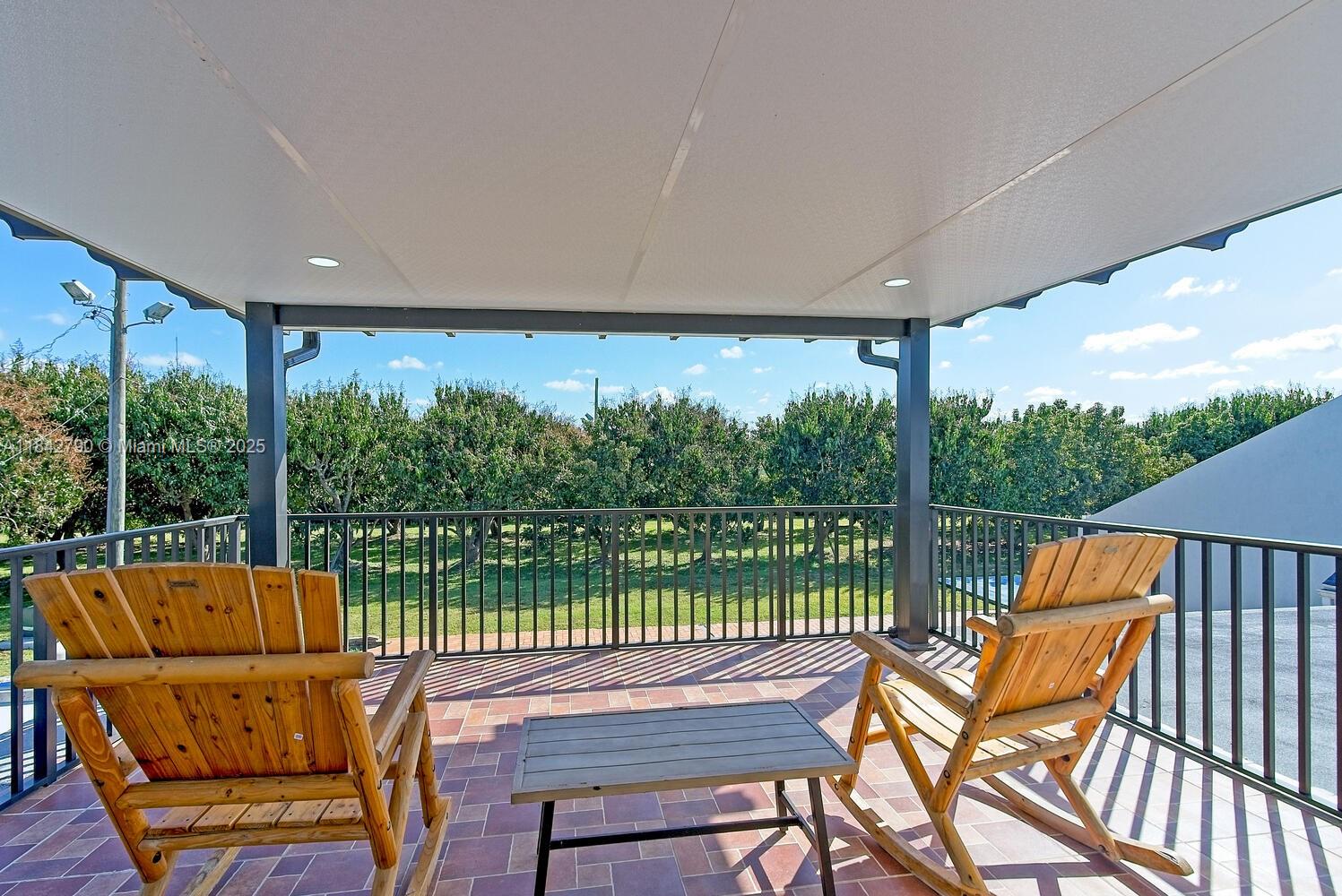 REDLANDS - Residential