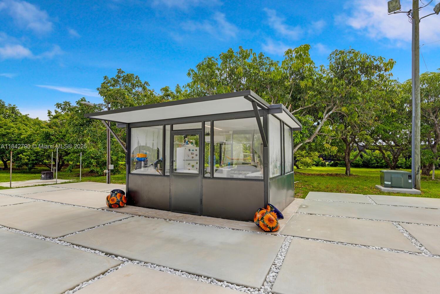 REDLANDS - Residential