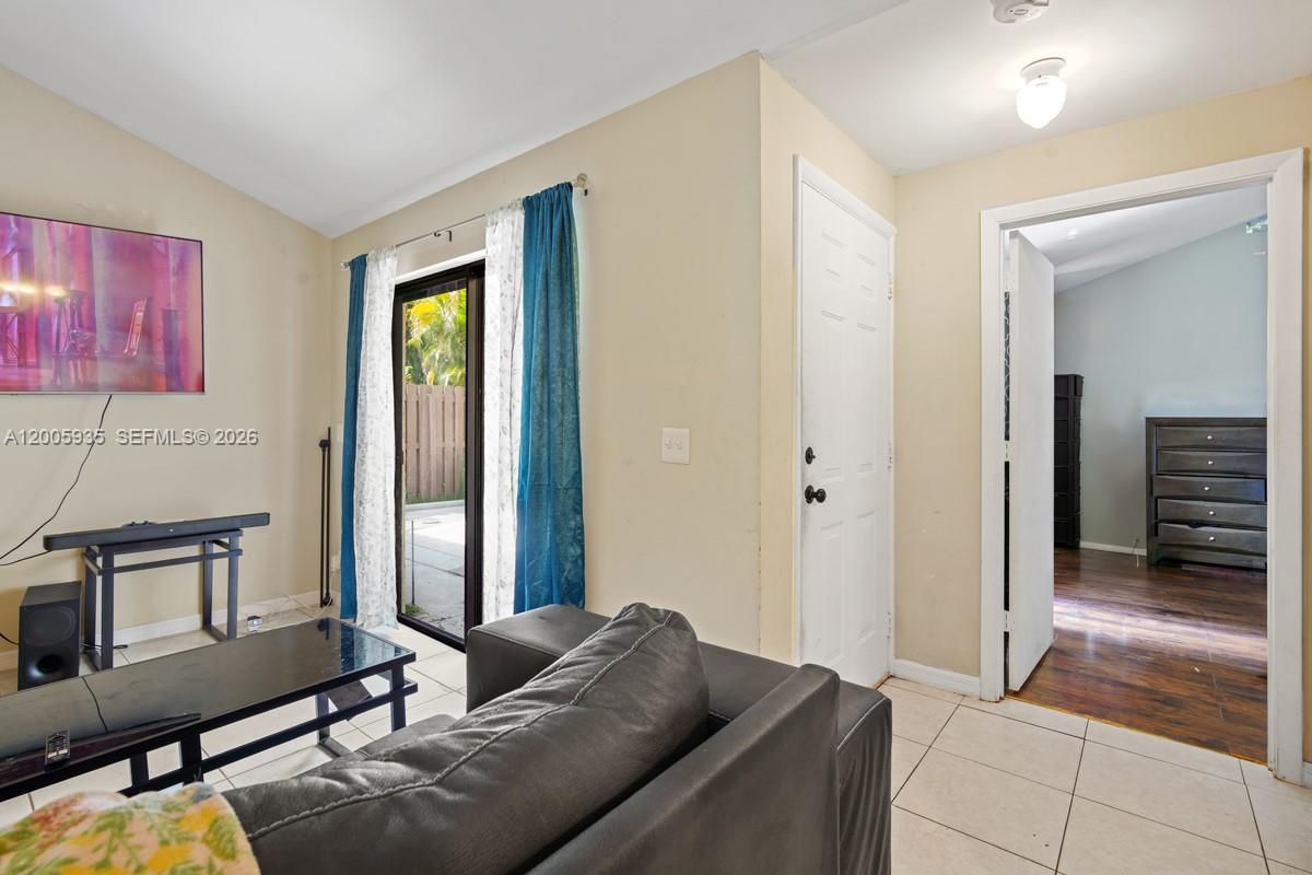 WESTCHESTER TOWNHOUSES - Residential