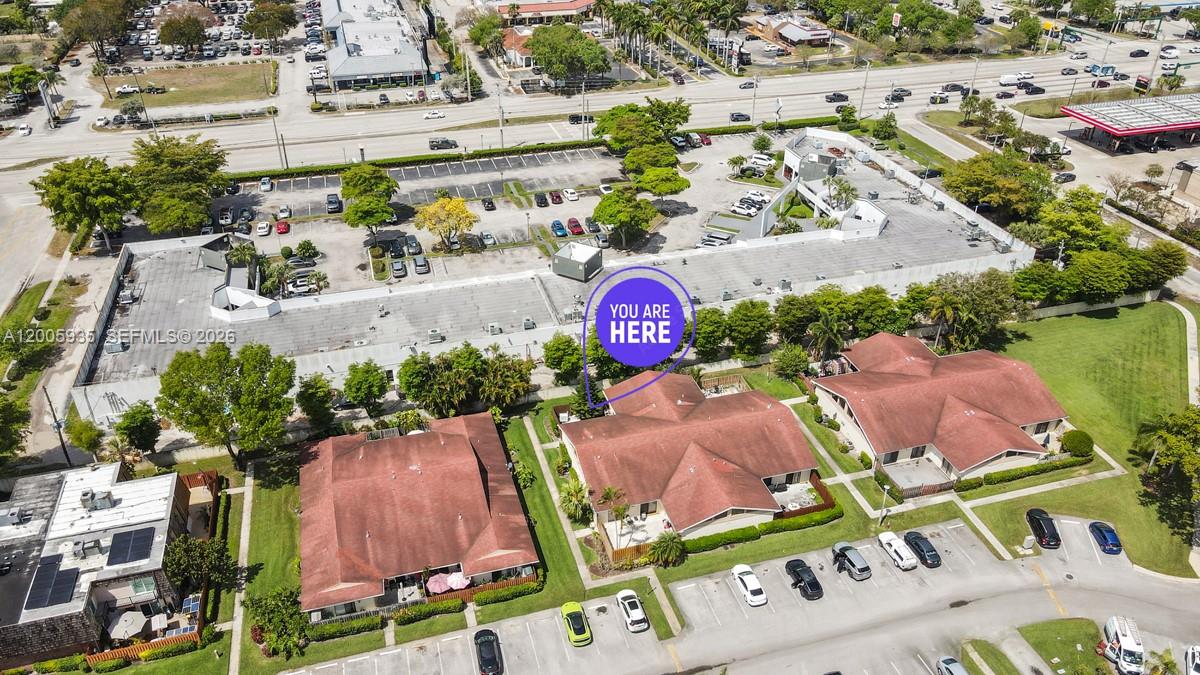 WESTCHESTER TOWNHOUSES - Residential