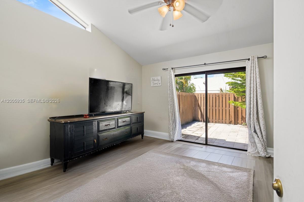 WESTCHESTER TOWNHOUSES - Residential